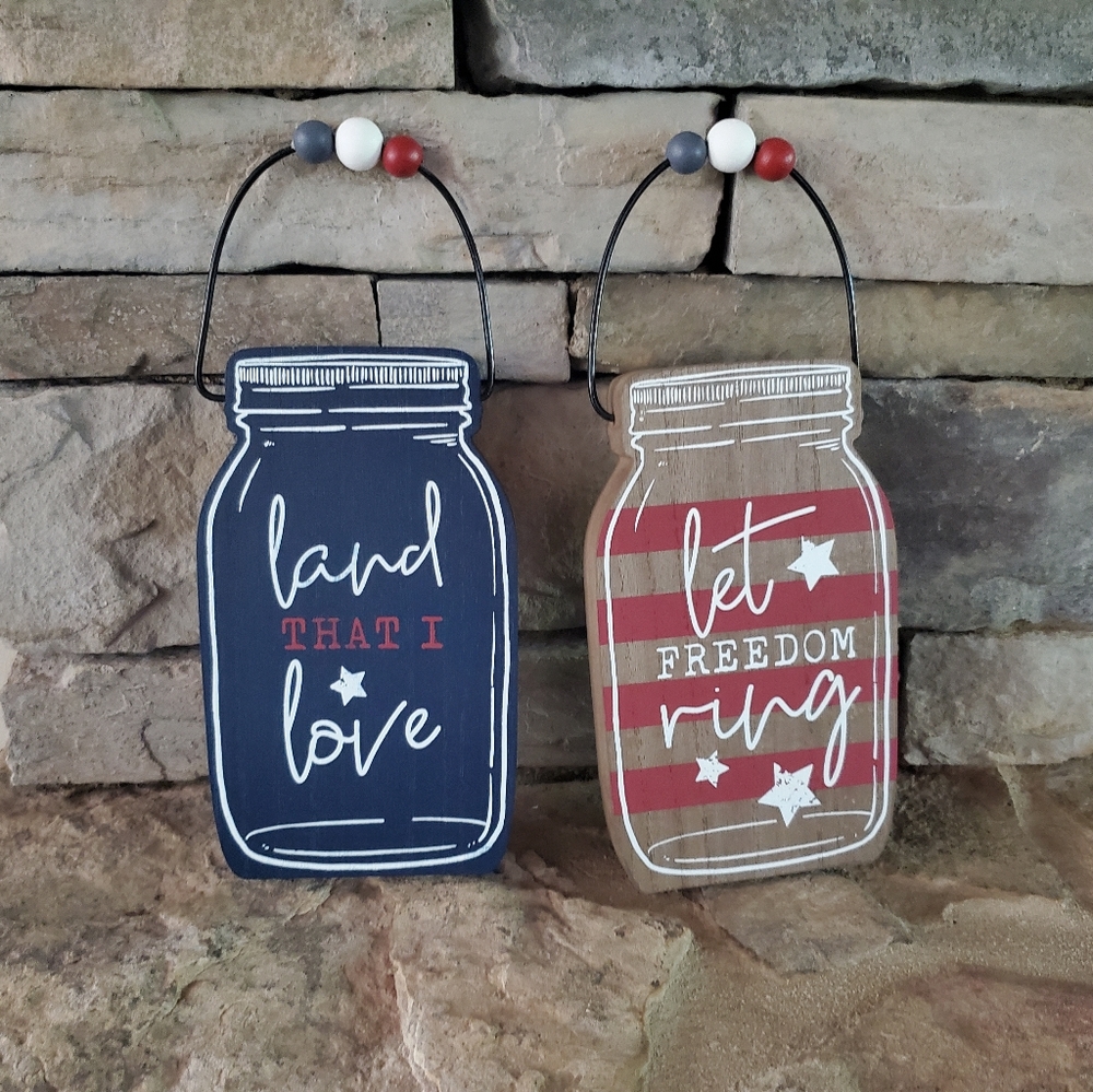 Patriotic Mason Jar Decor-NWT
